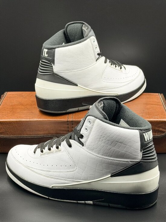 Jordan Other - VINTAGE - Air Jordan 2 Retro WING IT 2016